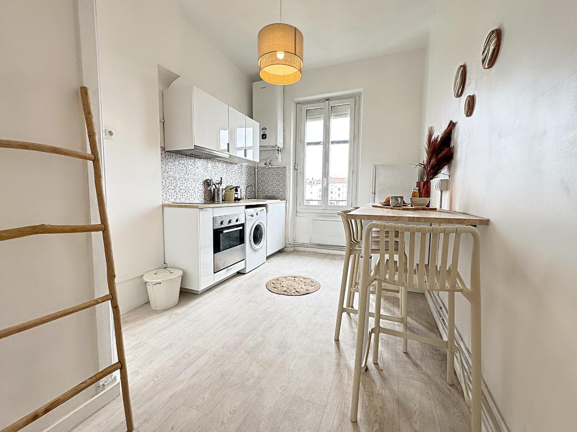 Suite Falso Villeurbanne Buitenkant foto